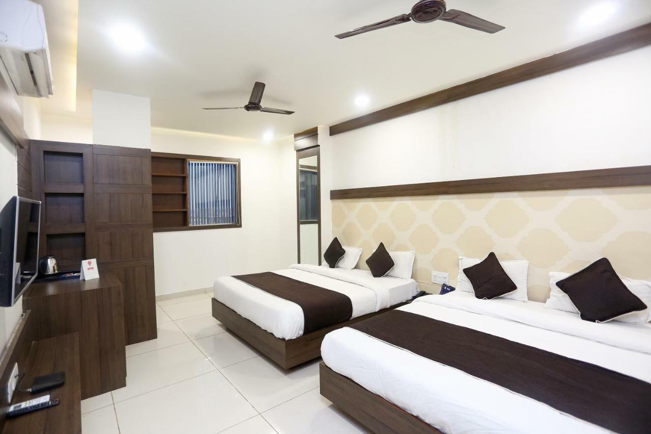 Oyo 18422 Central Grand Belanganj المظهر الخارجي الصورة